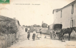 St Jean De Beugné * La Rue Principale Du Village * Attelage - Autres & Non Classés