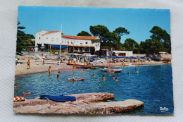 N311, Cpm, Boulouris, La Plage Et L'hôtel Le Toukan, Var 83 - Boulouris