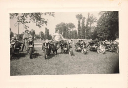 Moto Ancienne De Marque Modèle Type ? * Motos Motocyclette Transport * Photo Ancienne 12.5x9cm - Motorfietsen