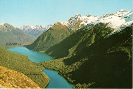 NEW ZEALAND - - LAKE FERGUS AND LAKE GUNN - Nouvelle-Zélande