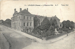 86 - LOUDUN - Hôtel De Ville - Loudun