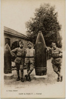 3315 -  Militaria:-  L ' ARSENAL   OBUS PLUS GRAND QU'UN HOMME        (rare) - Equipment