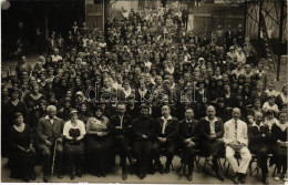 * T4 Érsekújvár, Nové Zámky; Csoportkép / Group Photo. Foto Benkó Photo (EM) - Ohne Zuordnung