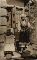T2/T3 1937 Trachten Von Trín / Bolgár Népviselet, Fonóasszony / Bulgarian Folklore, Spinning Lady - Zonder Classificatie
