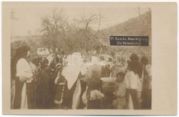 * T2 Rumän. Beerdigung. Die Beisetzung / Román Temetés, Folklór / Romanian Folklore, Funeral. Photo - Unclassified