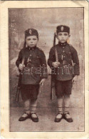 T3 1926 A Legkisebb Magyar Leventék. Hulák Laci és Jenő / Young Members Of The Hungarian Paramilitary Youth Organization - Sin Clasificación