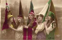 * T2 Le Grande Famille / Triple Entente Propaganda Card, Ladies With Flags - Non Classés