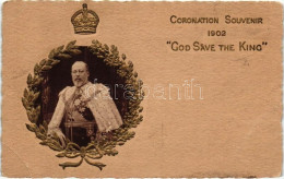 ** T3 Edward VII 'Coronation 1902' God Save The King, Raphael Tuck & Sons No. 3001., Golden Decoration Emb. (EB) - Unclassified