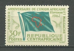 CENTRAFRICAINE 1962 N° 24 ** Neuf MNH Superbe C 1.50 €  Drapeaux Flags Union Africaine Et Malgache - Central African Republic