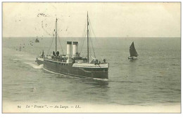 BATEAUX.n°8.LA "FRANCE".AU LARGE - Ferries