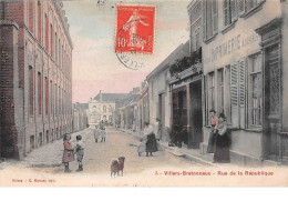 80. N°54025. VILLIERS-BRETONNEUX. Rue De La République - Villers Bretonneux