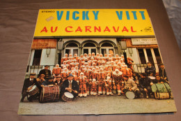 ANCIEN DISQUE 33 TOURS - BINCHE - VICKY VITT AU CARNAVAL - AIRS DES GILLES ( ANNEES 60 ?? 70 ?? ) - Autres & Non Classés