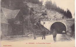 88. BUSSANG. CPA. LE TUNNEL COTE FRANCAIS. ANIMATION. DOUANIERS - Bussang