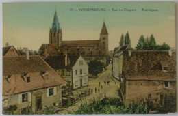 WISSEMBOURG (67/Bas Rhin) - Rue Du Chapitre - Passants Et Charette / Clocher De L'Eglise - Wissembourg