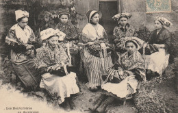 Les Dentellières En Auvergne - Auvergne