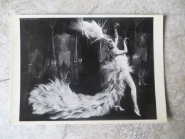 CPM Paris Cabaret - La Chanteuse Et Danseuse Mistinguett En Tenue De Revue - Ed Gendre Photo NB - Chanteurs & Musiciens