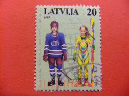 111 LETONIA LETTONIE LATVIJA 1997 / HOCKEY SOBRE HIELO / YVERT 421 FU - Lettonie