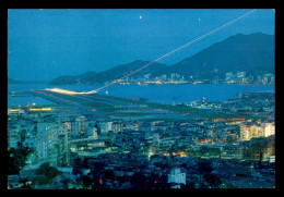 CHINE - HONG-KONG - KAI TAK AIRPORT AT NIGHT - China (Hongkong)