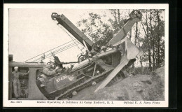 AK Soldat Der Navy Bei Einer Operation Mit Dem Bulldozer  - Vrachtwagens En LGV