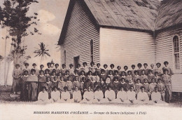 C3- MISSIONS  MARISTES D ' OCEANIE - GROUPE DE SOEURS INDIGENES A FIDJI  - ( 2 SCANS ) - Fiji