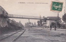 C7-47) ASTAFFORT - LA PASSERELLE - ARRIVEE  D ' UN TRAIN EN GARE  - EN  1908 - Astaffort