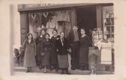 C17-40) GABARRET - CARTE PHOTO - DEVANTURE DE L ' EPICERIE DUBROCA - MERCERIE - BONNETERIE - RUE DE LA POSTE - 3 SCANS - Gabarret