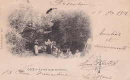 C26-61) GACE - LAVOIR ROUTE DE FALAISE  - ANIMEE - LAVEUSES - HABITANTS - EN 1901 - ( 2 SCANS ) - Gace