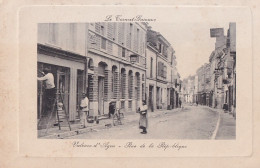 E6-82) VALENCE  D ' AGEN - TARN ET GARONNE - RUE DE LA REPUBLIQUE - HABITANTS - ( 2 SCANS ) - Valence