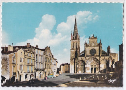 E22-33) BAZAS - GIRONDE -  LA CATHEDRALE - ( 2 SCANS ) - Bazas