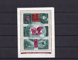 SA05 Russia USSR 1973 Cosmonautics Day Minisheet - Unused Stamps