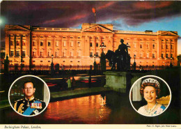 Angleterre - London - Buckingham Palace - Portrait De La Reine Elizabeth II Et Du Duc D'Edinbourgh En Médaillon - London - Buckingham Palace