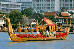 Thailande - The Royal Barge Suphannahong In The Rattanakosin Bicentennial Procession - 5fh Aprll 1982 - Folklore - Carte - Tailandia