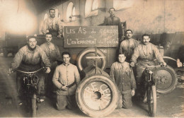 Motos * Carte Photo * Les As Du Garage à L'enterrement Du Père Cent * Moto Ancienne Marque Type Modèle ? * Militaria - Motorräder