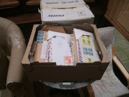 LOT DE TIMBRES OBLITERES OU PAS ET ENVELOPPES DU MONDE ENTIER 12,5 KILOS - Mezclas (min 1000 Sellos)