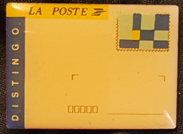 La Poste/ Distingo Prêt à Poster, PAP : Pin's En Forme D'une Enveloppe Distingo. Date Des Années 90 - Poste