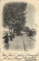 PARIS Les Bouquinistes Sur Les Quais Animée Tramways Pionnière RV - Petits Métiers à Paris