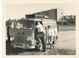 42 // PELUSSIN   Photographie  Radio Télévision AIME PIRONNET / Camionette De Travail - Pelussin