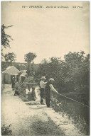 28 EPERNON. Jeunes Pêcheurs Sur Bords De La Drouet - Epernon