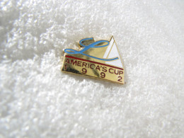 PIN'S   AMERICA'S  CUP  1992     Email Grand Feu - Bateaux