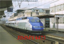 CPM - LE MANS La Demi-rame TGV De Présentation Des Nouveaux Aménagements Intérieurs TGV Atlantique - Photo Daniel RICHER - Stations - Met Treinen