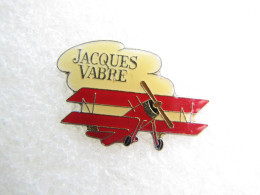 PIN'S   AVION  JACQUES VABRE  Demons Et Merveilles - Avions