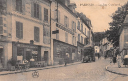 PARMAIN (Val-d'Oise) - La Rue Guichard - Tabac-Buvette De La Gare, Autobus, Alimentation Les Grands Economats Parisiens - Parmain