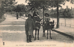 FRANCE - Vichy - Promenade à ânes Sur Les Quais De L'Allier - Vue Générale - Animé - Carte Postale Ancienne - Vichy