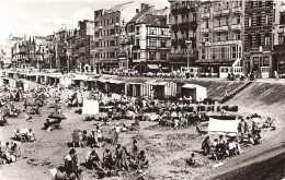 BELGIQUE - Wenduine - Vue De La Digue Et De La Plage - Animé - Carte Postale - Wenduine