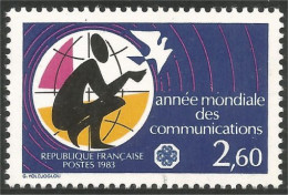 352 France Yv 2260 Année Mondiale Communications Pigeon Dove MNH ** Neuf SC (2260-1b) - Telecom