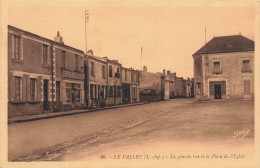 Le Pallet * La Grande Rue Et La Place De L'église * épicerie Union Vendéenne - Otros & Sin Clasificación