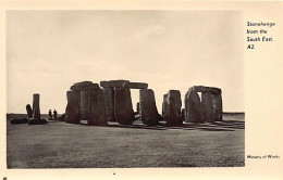 England - Wilts - STONEHENGE From The South East - Publisher Ministry Of Works A2 - Stonehenge