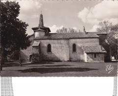 CPSM/pf.(40)  MOUSTEY.  L'église St-Martin. ..D667 - Churches & Cathedrals