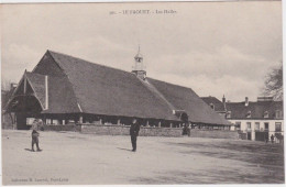 Cn – Cpa LE FAOUET – Les Halles - Le Faouet