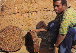 BENIN DAHOMEY Couronnes De Tabac Au Nord Benin 36(scan Recto-verso) MA213 - Benín